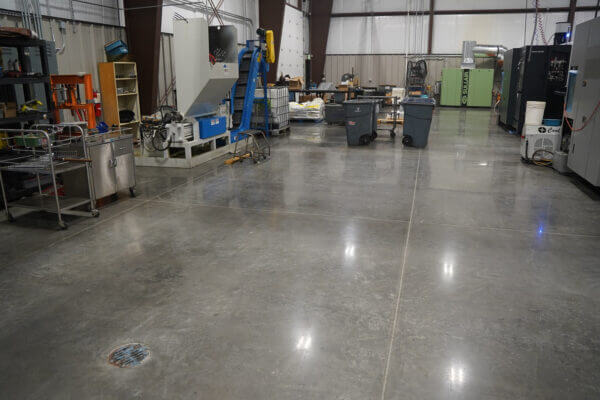 Quality_Pro_Coatings_Utah_Garage_Floor_Coatings_QP-concrete-polishing4-600x400