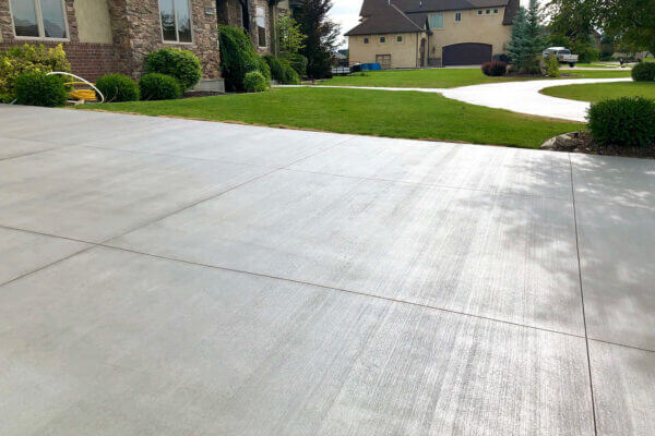 Quality_Pro_Coatings_Utah_Garage_Floor_Coatings_QP-concrete-sealing-2-600x400