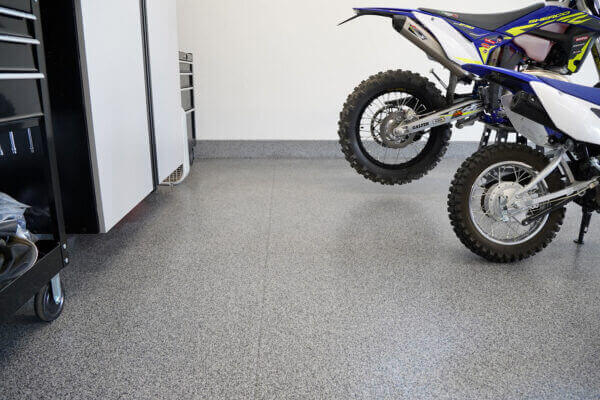 Quality_Pro_Coatings_Utah_Garage_Floor_Coatings_QP-garage-cabinets-organizers-2-600x400